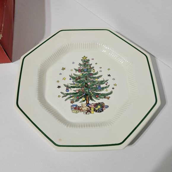 Nikko Christmastime Dinner Plate Set of 4 Original Box Octogon - Picture 10 of 12